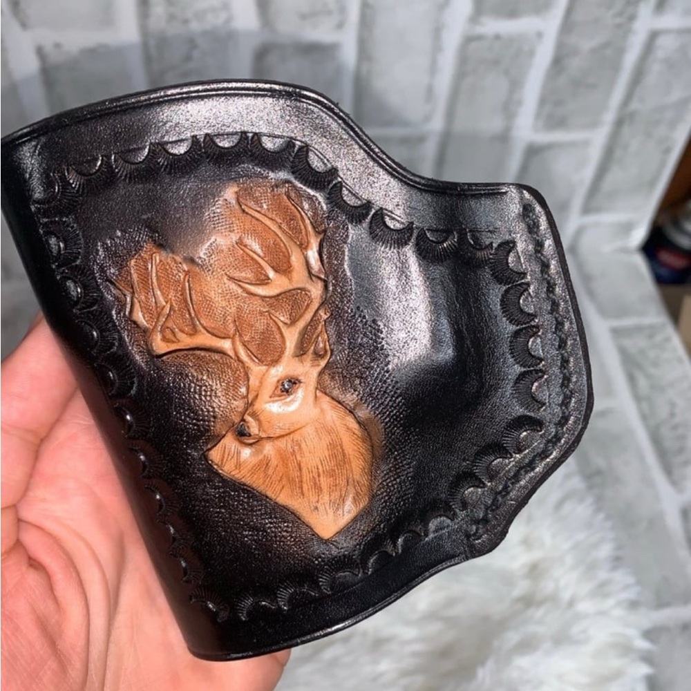 Men’s handmade handtooled painted leather holster